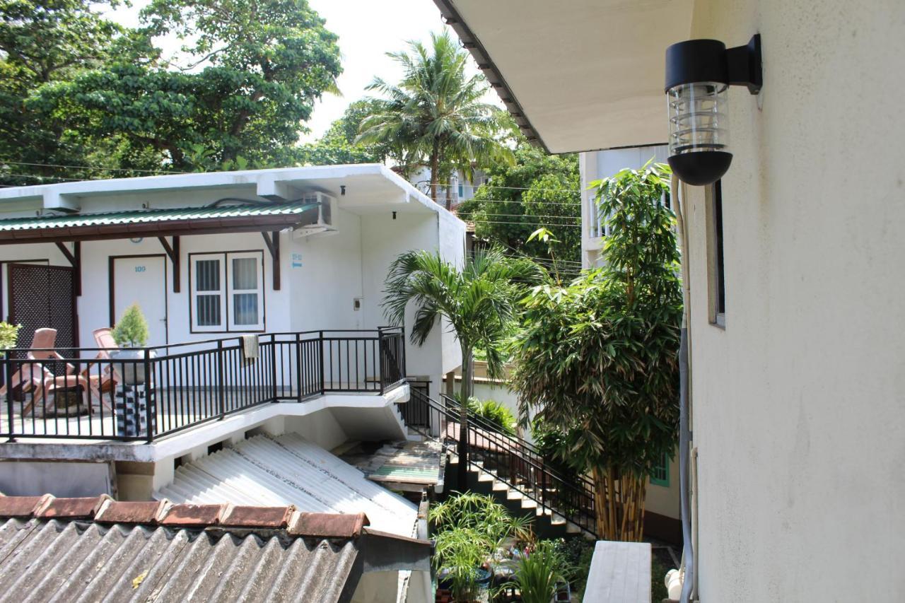 Blue Eyes Inn Unawatuna Luaran gambar