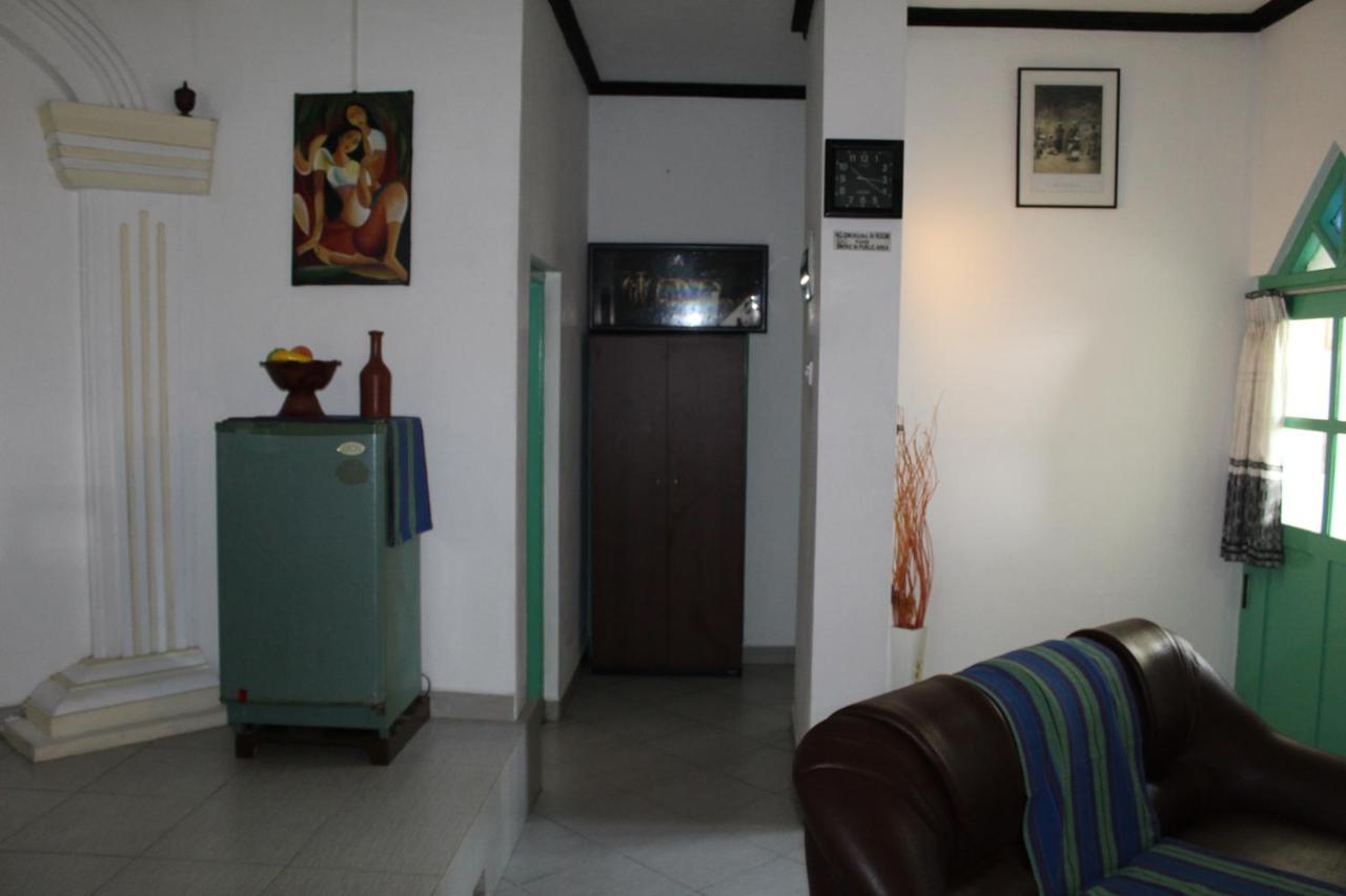 Blue Eyes Inn Unawatuna Luaran gambar