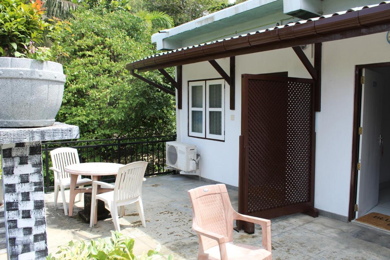 Blue Eyes Inn Unawatuna Luaran gambar