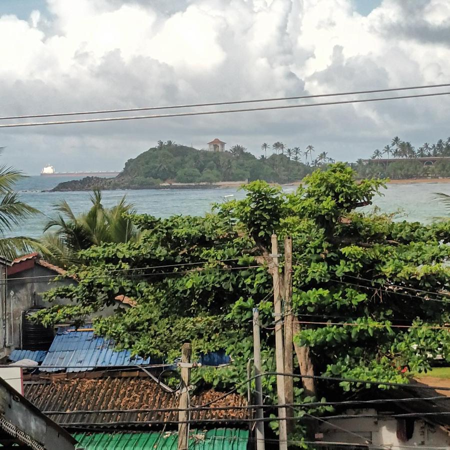 Blue Eyes Inn Unawatuna Luaran gambar