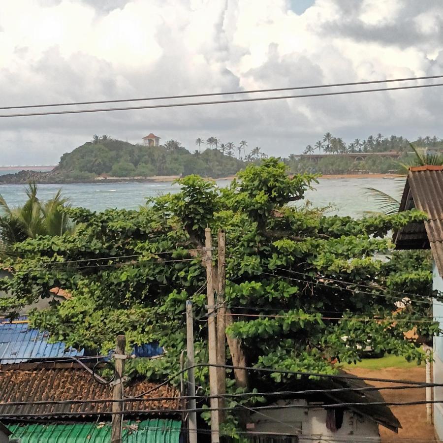 Blue Eyes Inn Unawatuna Luaran gambar
